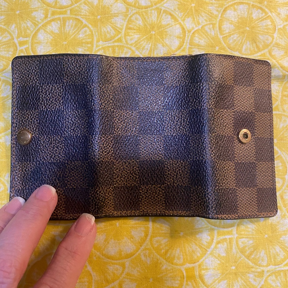 Louis Vuitton Damier Ebene Large Key Holder Authentic - Picture 3 of 7